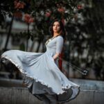 Isha Chawla Instagram - Me trying the Traditional version of the famous #marlynmonroe pose 🙈 . . Costume - @prathyushareddy_official Jwellery- @jewellerybyavnigujral P. C - @karteeksivagouni . . . #eshachawla #traditional #love #indian #tollywood #grey #telugu #pyaar #teluguactress #gratitude #darktones #photography #gameoftones