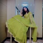 Isha Chawla Instagram – 💛
.

Costume – @prathyushareddy_official 
Styled by – @rishita.madas 
Jwellery- @arikatelier