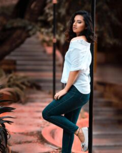 Isha Chawla Instagram - 🧡🧡🧡🧡🧡
P.C - @karteeksivagouni 
MUA - @avantishasingh 
Stylist - @rishita.madas 
.
.
.
.
#eshachawla #photography #sunset #sunsetphotography #whiteshirtstyle #love #shineon #pensive #lovemylife #sindoori #shaamein #sindoori shaamein #khoobsurat #dusk #dusktilldawn #dusky #gratitude