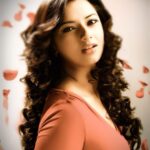 Isha Chawla Instagram - #TBT From a shoot we did for the cover of @redmagazine . Quite Red .❤️ I think we can still use it for a Gulabjal add or something 🙃☺️ #throwbackthursday #red #shootlife #photography #photoshoots #lovemywork #lovemylife