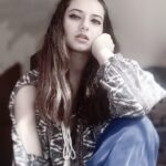 Isha Chawla Instagram - N I just watch .... do nothing ... Cause I know how it’ll all end . 💙 . . . #soultosoul #heart #monsoonmood #pensive #love #life #eshachawla