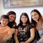 Isha Chawla Instagram - This was the longest I took to say bye . 😞 . When you meet family after four months or more ... staying in the same city . However awful these times may be , they definitely taught me to not take things for granted specially LOVE . If you’re getting love right now grab it with your whole being . फिर ये समा कल हो ना हो ❤️ #love #family #covidtimes #2020 #lessonsfrom2020 #happiness #pyaar #gratitude #eternal
