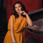 Isha Chawla Instagram - Trying to match the Sunset 🌅. 🤭 . . . . #sunsetdiaries #love #eshachawla #orange #red #gratitude
