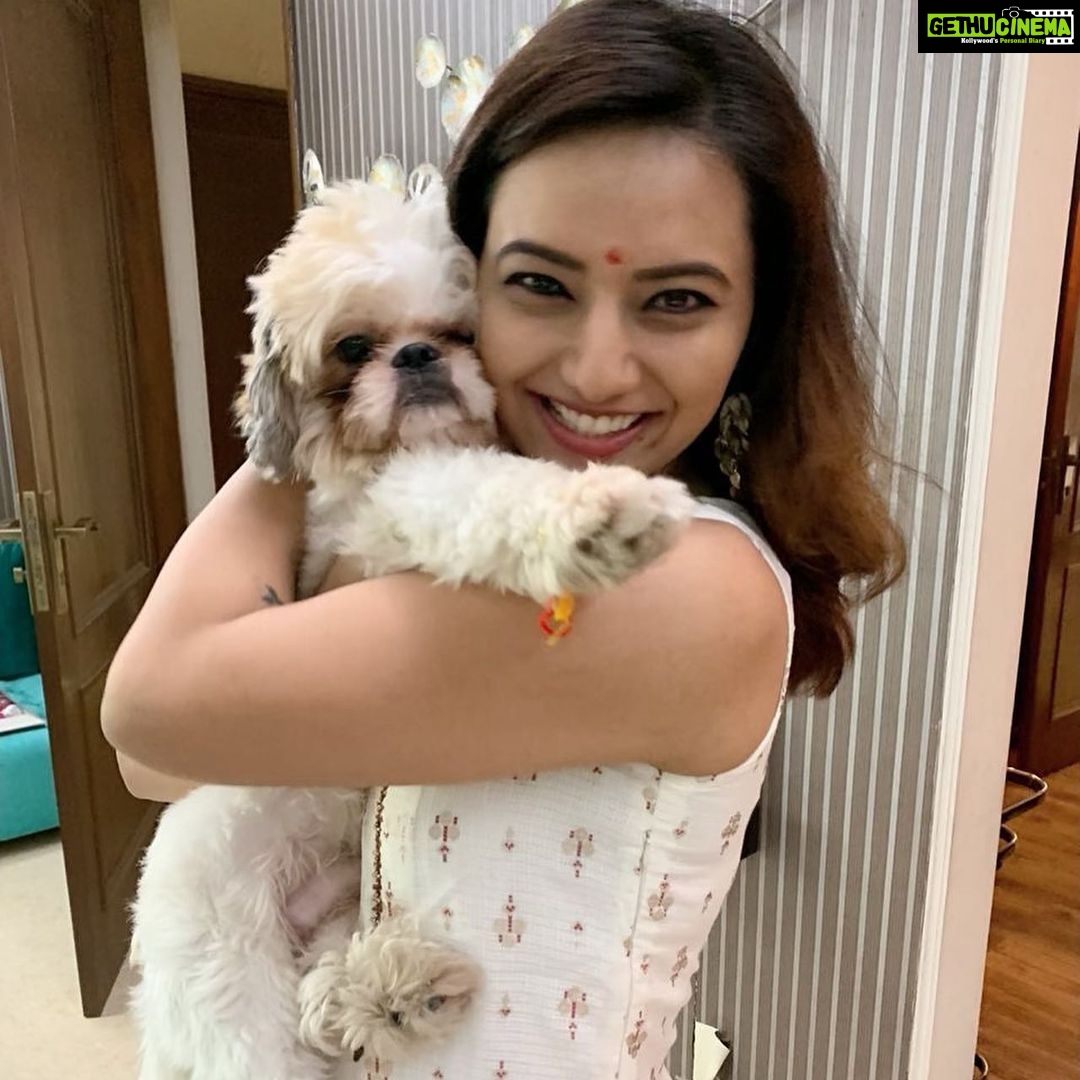 Isha Chawla Instagram - To the Rakshaks of my soul . ❤️ . . Happy Rakshabandhan . #rakshabandhan #love #truelove #unconditionallove #family