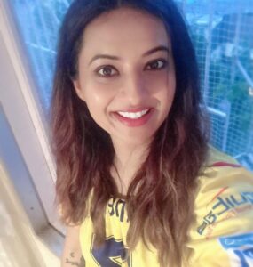 Isha Chawla Instagram - Cause it’s @mahi7781 ‘s bday ... 💙💙💙💙 
Dhoniiiiii 
Dhoniiiiiiiiiii . ...

.
.
.
 #fangirl #dhoni #hbddhoni #msdhoni #mahi #captaincool #love #india #cricket