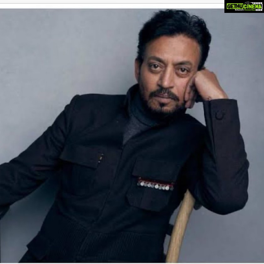 Isha Chawla Instagram - I wish there was a way to say this to you ..... KE ABHI NA JAO CHHOD KAR KE DIL ABHI BHARA NAHIN .... ABHI ABHI TO AAYE THE 🖤. RIP Irfan Sir . You will always live in our hearts . #irrfankhan