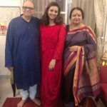 Isha Chawla Instagram - Happy Diwali ♥️♥️♥️♥️ #diwalicelebration #diwali2019 #family #love #festival #gratitude