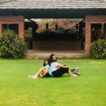 Isha Chawla Instagram - With my sunshine #mahi ❤️#gratitude #love #familylove #familytime #vacay #happiness #mahinmassi #lovemyfamily #lovemylife
