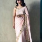 Isha Chawla Instagram – Cause my love for #saree is eternal ❤️❤️❤️ ……………………………………… P.C – Mahi Pendharkar #M.P  Costume – @sajalpendharkar .  #traditional #saree #loveforindianwear #love #mumbai #mumbaiwedding #family #familytime #gratitude