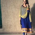 Isha Chawla Instagram - Always remember to wear a smile , that goes well with everything ❤️ p.c - #Mahi Costume - #crimson. ........................ #indianwear #blue #traditional #lovemylife