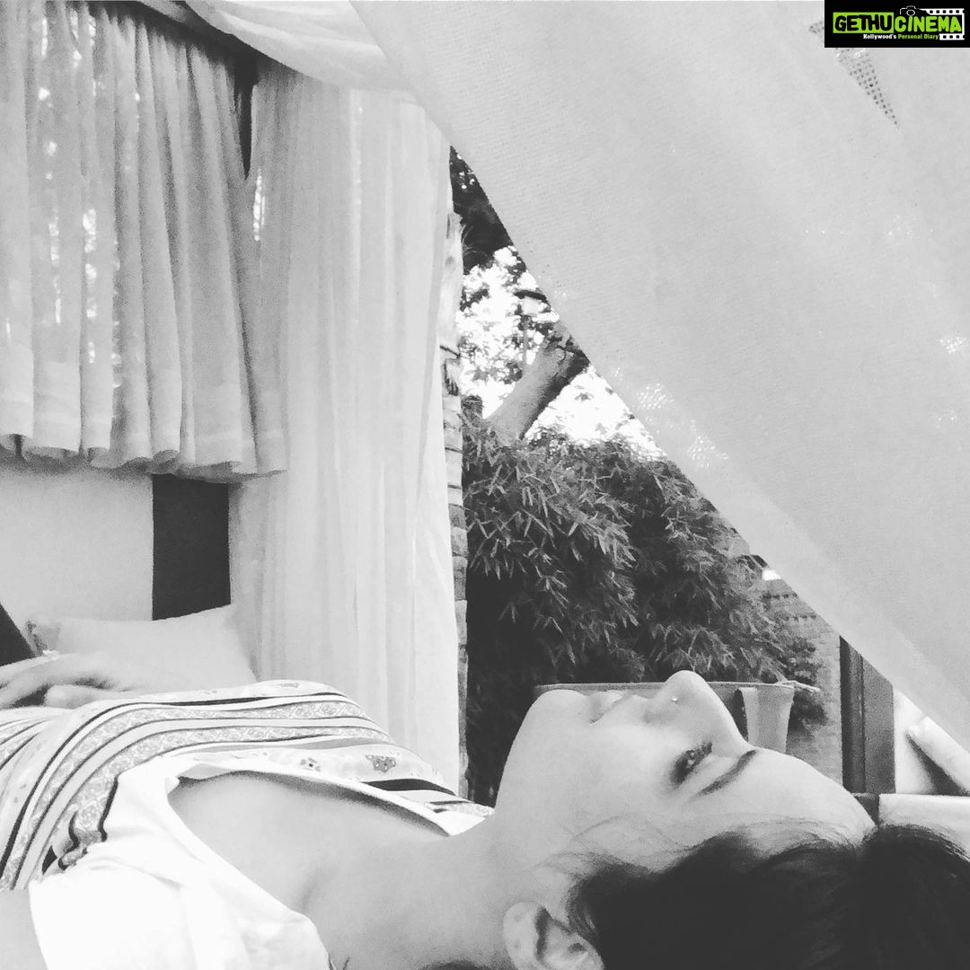Isha Chawla Instagram - I wish this was forever , that i could sleep under KHULA AASMAN ❤️.... #simplejoys #nature #retreat