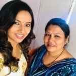 Isha Chawla Instagram - N she brought my long hair back 🤗... just for the shoot 😊 thank you chetna didi #actorslife #actors #shooting #shoot #S-He #lovemyjob #lovemylife