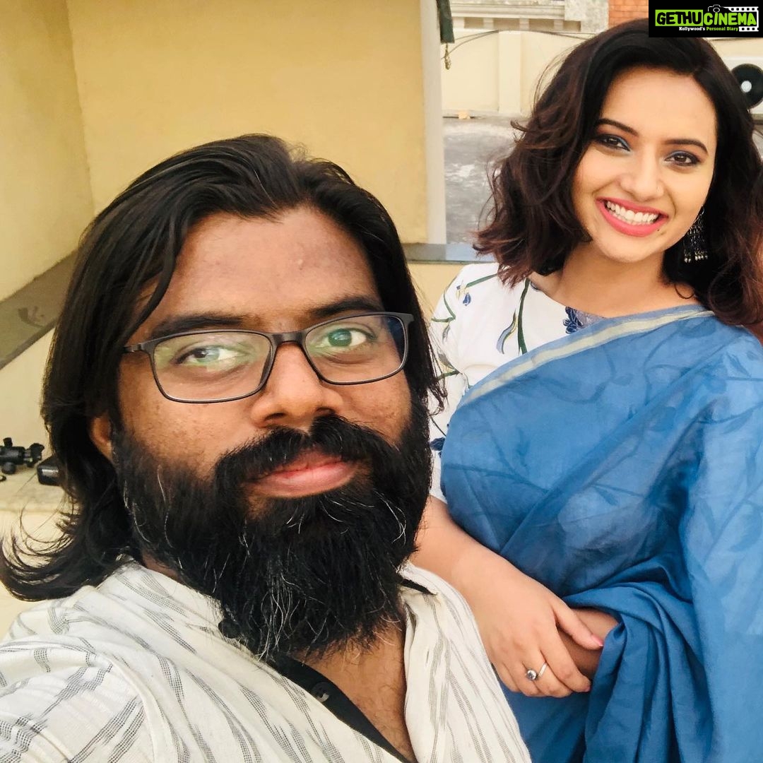 Isha Chawla Instagram - Had an amazing time shooting with @karteeksivagouni and his team sachin and pruthvi . Loved the energy these guys brought in .... eagerly waiting for the pictures 🤗 #photoshoot #Hyderabad #shootlife #lovemyjob #tollywood #photographer #gratitude #indebtedtotheuniverse
