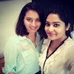 Isha Chawla Instagram - Sunday brunch with @aliviamazumdar 😘 #sunday #friends #sundaybrunch #eternal-bonds #dialogue #friendshipgoals #gratitude #happiness