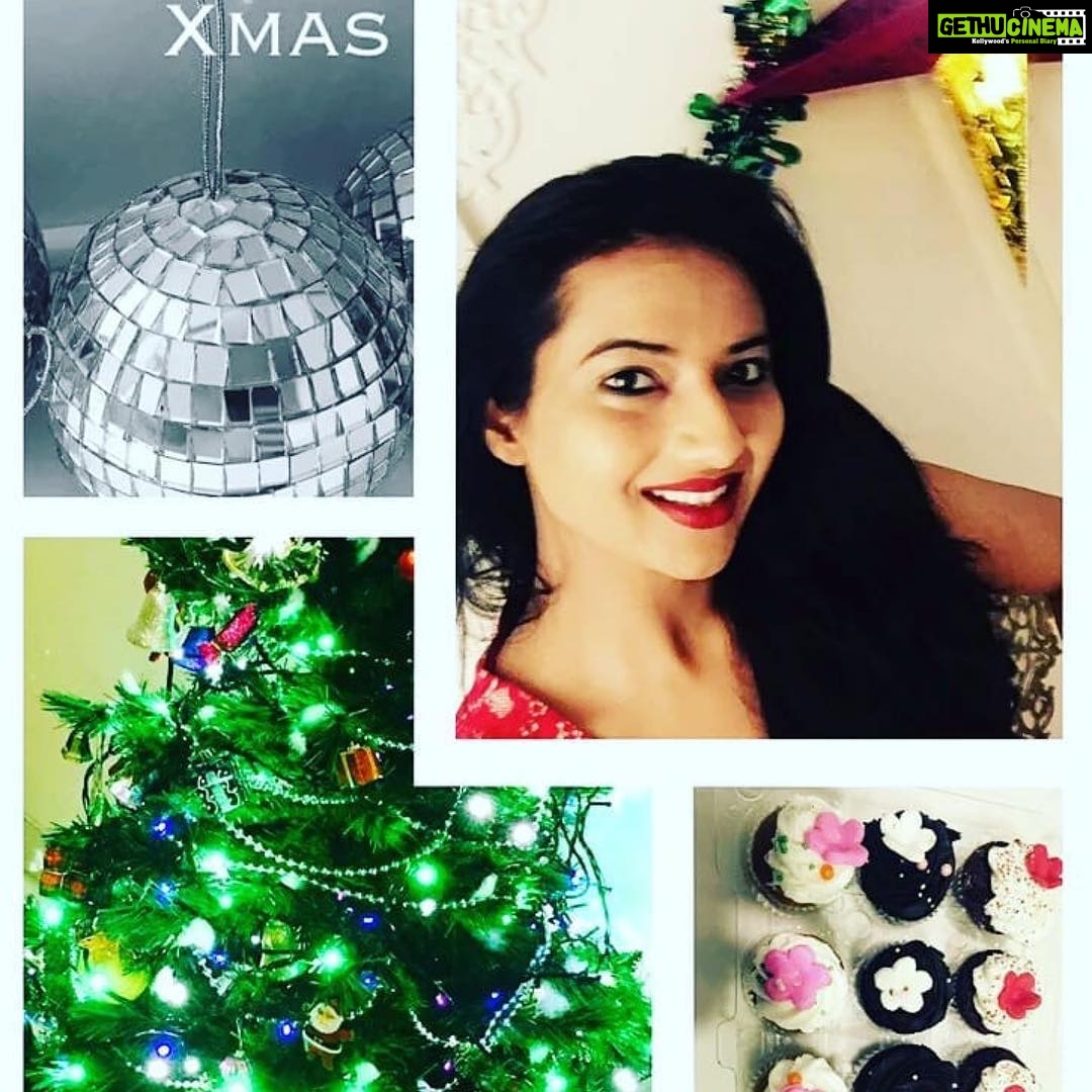 Isha Chawla Instagram - #Repost @ak_chaws with @get_repost ・・・ Merry Christmas ❤️❤️❤️❤️❤️❤️❤️