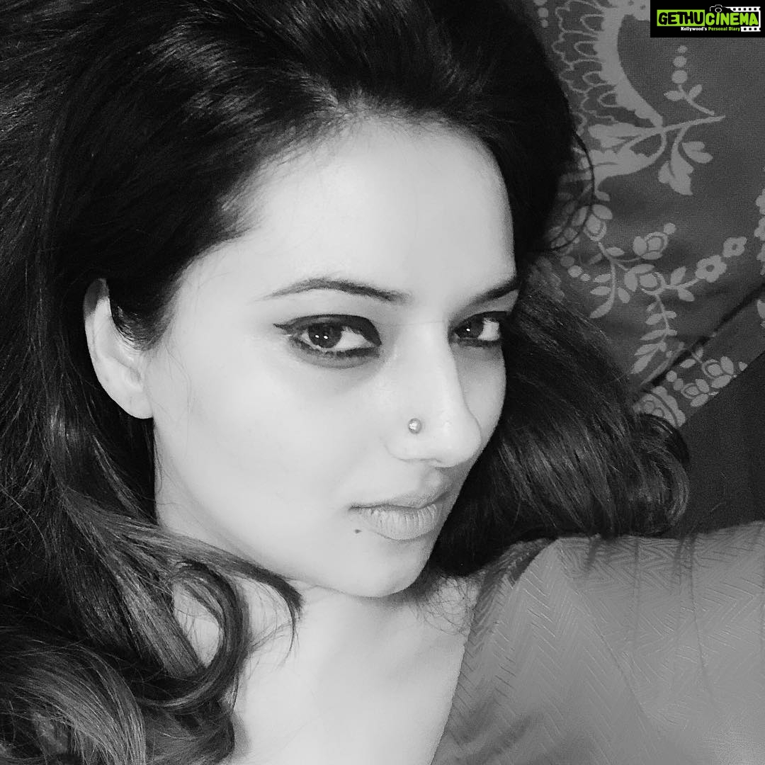 Isha Chawla Instagram - Look straight into the eyes of fear and make fear listen to you, not the other way . ❤️. #photographyofinstagram #goodmorning #thoughts #moods #love #life #mylife #myway #happiness #instablackandwhite #blacknwhitephotography #loveyourself #lovelife #gratitude