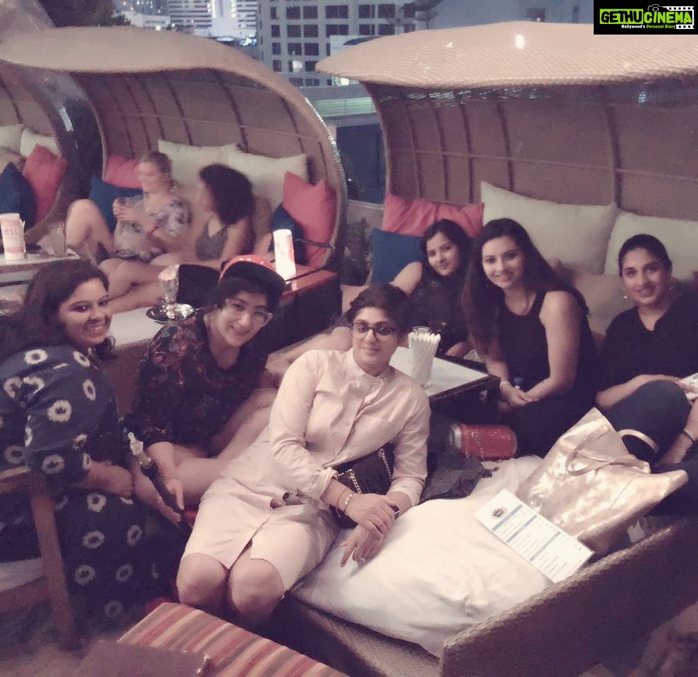 Isha Chawla Instagram - Bangkok Bangkok #friendshipgoals #bff #bestfriendsbachorlette #love #bangkokdiaries #mereyaarkishaadihai #schoolfriends #life