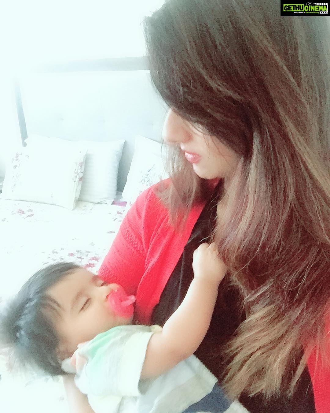 Isha Chawla Instagram - Happy 6 months my love 😍 @annbajaj 😘 #miraan #love #innocence #tinyhands #massi #massilove❤️ #smilingbaby #family #gratitude #happiness