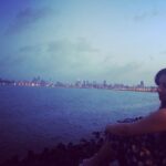 Isha Chawla Instagram - Waiting for the sunrise and it started #raining 🙃 #mumbai #mumbaimonsoon #nariman #narimanpoint #mumbaimerijaan #love #gratitude