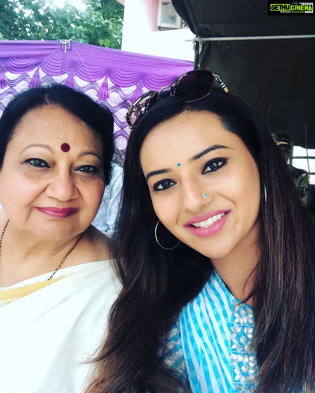 Isha Chawla Instagram - With Mother Love at the border . What would i do without her , she always stood behind me in all my endeavours . Not only supported but participated in everything whole heartedly. Love is #maa #support #lifeline #momsarethebest