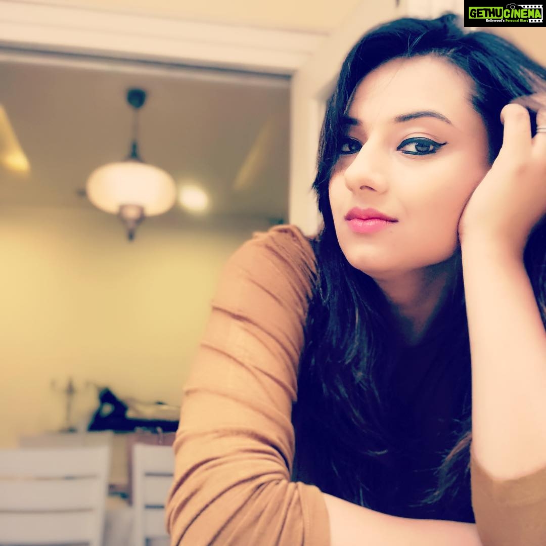 Actress Isha Chawla HD Photos and Wallpapers August 2018 - Gethu Cinema Actress Isha Chawla HD Photos and Wallpapers August 2018 - Gethu Cinema