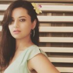 Isha Chawla Instagram - 🙃🙃🙃 #monsoonmoods #lovemonsoon #romanticweather #monsoonromance #loverain #loverainydays #actorslife #lovemylife #happiness #gratitude