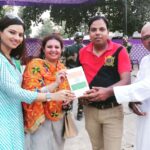 Isha Chawla Instagram - Could there be a better launch for #ishq-e-watan ... naa .. not at all . A big thankyou to each and every single participant, this book is what it is because of its writers . Some truly magnificent writing in there❤️🇮🇳🇮🇳🇮🇳 #jaihind #lovemycountry #writersofinstagram #writer #writerscommunity #happiness #gratitude