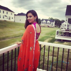 Isha Chawla Instagram - Desh ho ya videsh always don a saree with pride...💖 #love #saree #happiness #holiday #philly #usdiaries🇺🇸 #lovetraditional #saree #indian #sisterlove❤️ #holiday #gratitude #indebtedtotheuniverse