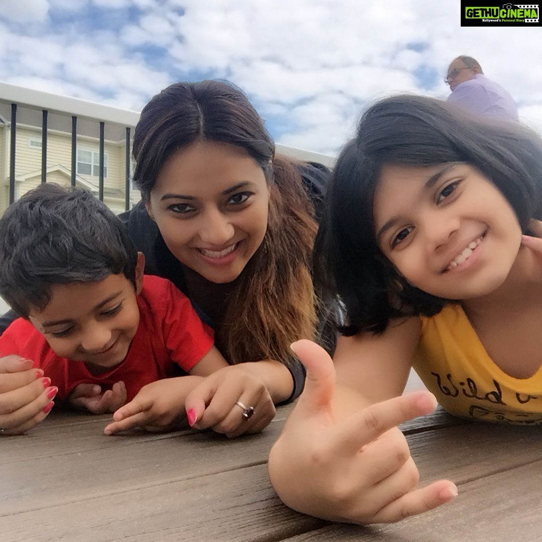Isha Chawla Instagram - Hello from Philli..😘 Home away from home 💖... #vaccation #philadelphia #usa #family #familytime #happiness #love #gratitude #indebtedtotheuniverse #massi #massilove