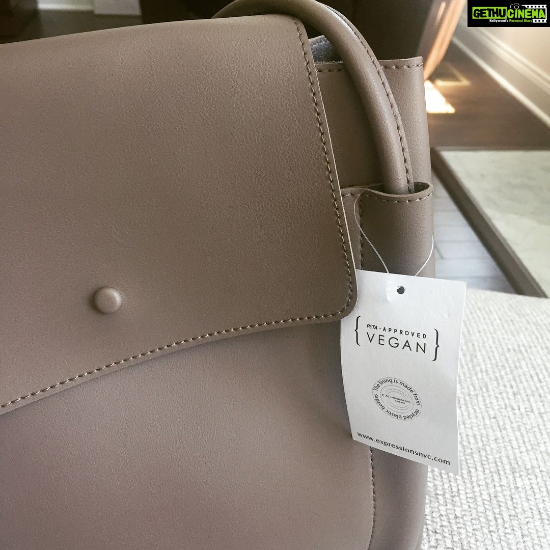 Isha Chawla Instagram - Bought my first @petaindia approved #vegan bag . Need more of these😍 #recycle #reuse #savetheworld #gratitude #universe