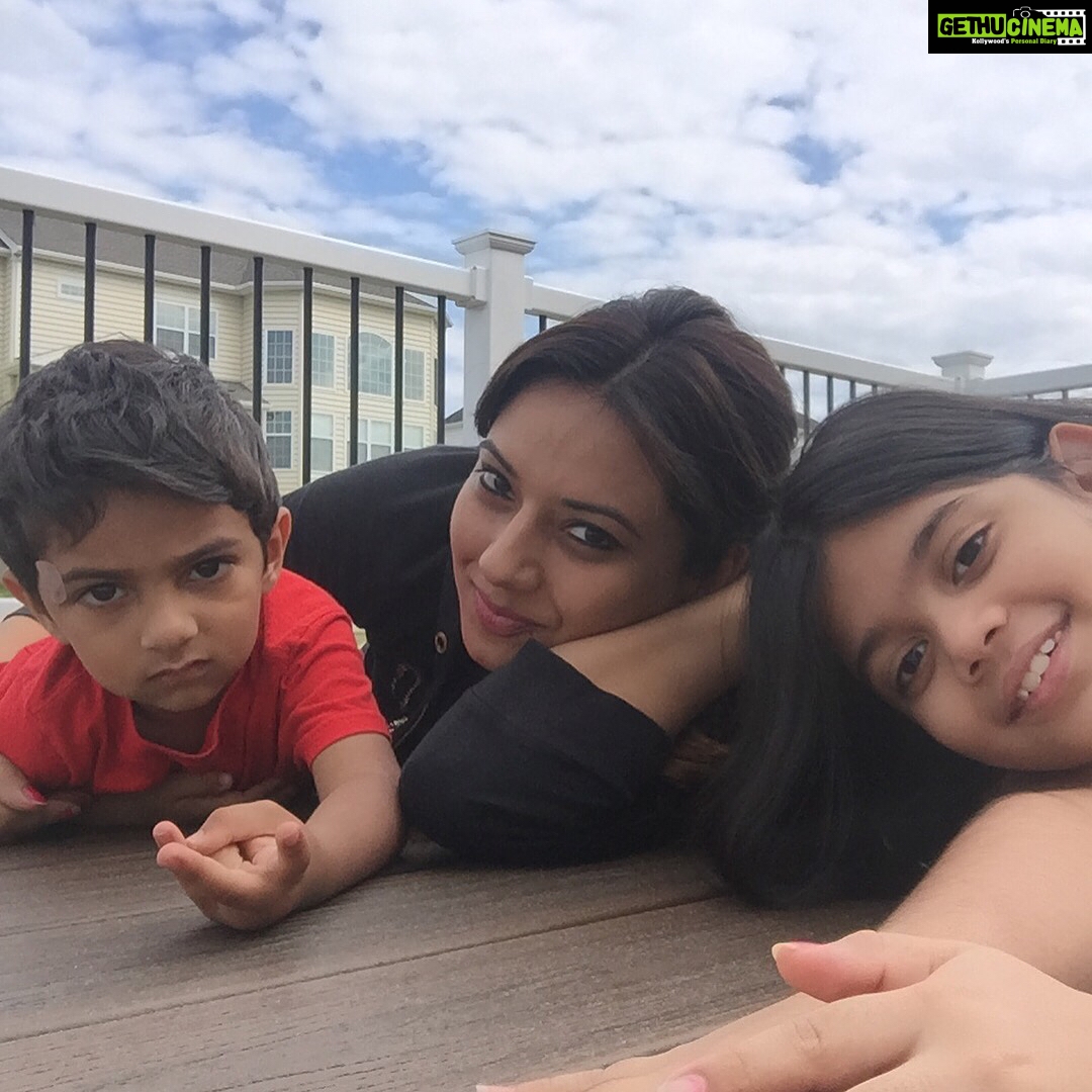 Isha Chawla Instagram - Hello from Philli..😘 Home away from home 💖... #vaccation #philadelphia #usa #family #familytime #happiness #love #gratitude #indebtedtotheuniverse #massi #massilove