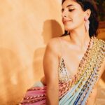 Isha Talwar Instagram – Papa don’t preach please ! 

#sareelove #allthatglittersisgold #vibe