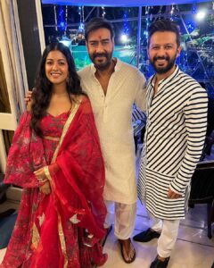 Ishita Dutta Instagram - Happy Diwali 🪔 #diwalinights #friendslikefamily ❤️ Wearing @aachho PR @dinky_nirh