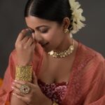 Ishita Dutta Instagram - Happy Diwali 🙏 Styled by: @styleitupbyaashna Shot by: @deepak_das_photography Outfit: @labelnikkiej Necklace Set: @sheqe_by_triptikohli Rings & Bangles: @maxplus_jewels Hair & Makeup: @makeoverbysejalthakkar @celebsmakeupbysejal Retouched by: @rajivshoots.official