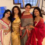 Ishita Dutta Instagram - Happy Diwali 🪔 #diwalinights #friendslikefamily ❤️ Wearing @aachho PR @dinky_nirh