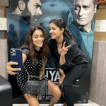 Ishita Dutta Instagram - We were trying to get the Ajay sir and Akshaye sir in the pic…. Swipe right to see us fail miserably 😝 #Drishyam2 Promotions with my fav @shriya_saran1109 Outfit: @anjali_lilaria Pr: @socialpinnaclepr Styling: @styling.your.soul