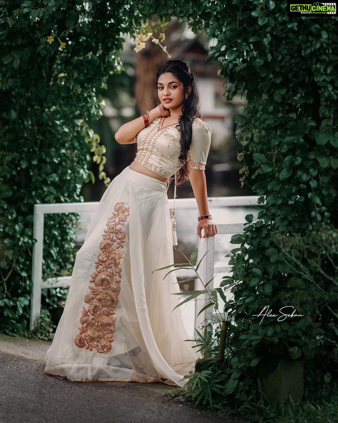 Ivana Instagram - Photography: @alex_seban_ Inframe: @i__ivana_ Mua: @lee_ricssa Outfit: @especialdesigner_studio #onam22 #ivana #onamshoot #traditional #traditionalphotography #kerala #kollywood #boutique Kottayam