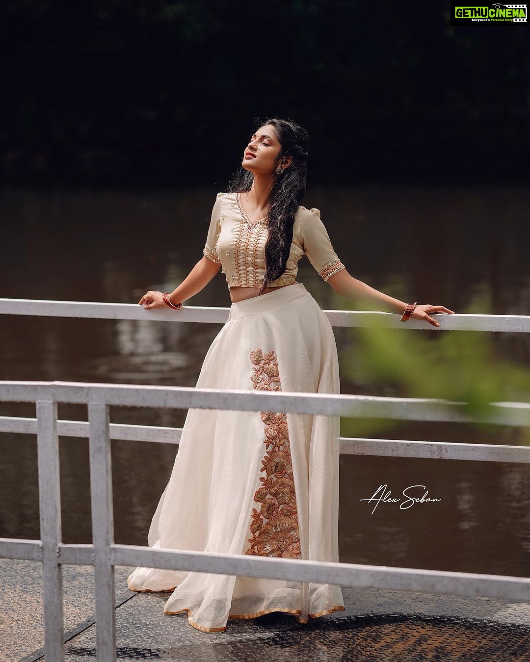 Ivana Instagram - Photography: @alex_seban_ Inframe: @i__ivana_ Mua: @lee_ricssa Outfit: @especialdesigner_studio #onam22 #ivana #onamshoot #traditional #traditionalphotography #kerala #kollywood #boutique Kottayam