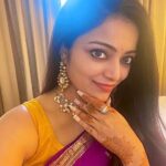 Janani Iyer Instagram - All about the vibe!
