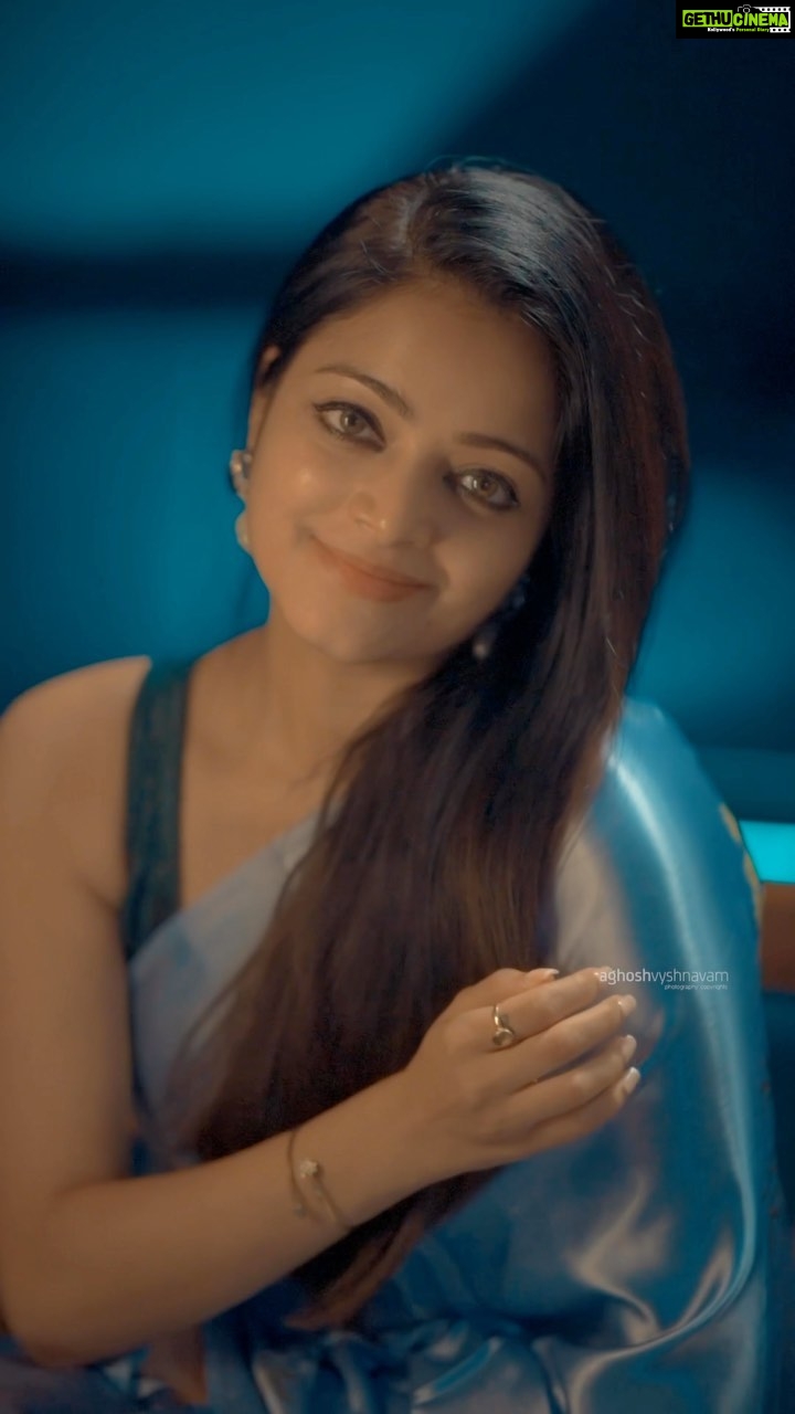 Janani Iyer Instagram - Saree Vibes! Video- @aghoshvyshnavamofficial . . . . . . #indian #traditional #explore #saree #sareelove #explorepage #flowers #lifequotes #instagram #instalove #instagood #quotes #actress #photoshoot #reels #reelsinstagram #reelitfeelit #photooftheday #photoshoot #instagood #instadaily #trendingreels #trending #reelitfeelit #reelsinstagram #lifestyle