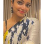 Janani Iyer Instagram - About today! 🖤 #PrimeReels #sareelove #indian #trendingreels #explorepage #explore