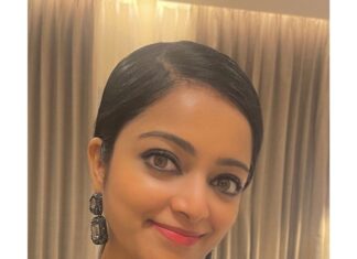 Janani Iyer Instagram - About today! 🖤 #PrimeReels #sareelove #indian #trendingreels #explorepage #explore