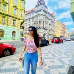 Janani Iyer Instagram – Czeching Prague off my bucket list! #Prague #europe 
Edit- @vividcapturesofficial 

#trendingreels #explore #explorepage Prague, Czech Republic