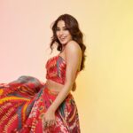 Janhvi Kapoor Instagram - रंगीन 🌈 #Mili
