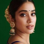 Janhvi Kapoor Instagram - హైదరాబాద్ రావడం నాకు చాలా సంతోషాన్నిచ్చింది, మీ ప్రేమకు ధన్యవాదాలు 💜 #Mili