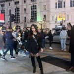 Jannat Zubair Rahmani Instagram – Live
Love 
London 🖤

Kulche Chole vekhan jana hai London waleyon 11 November nu.
#kulchechole #kulchecholepromotions