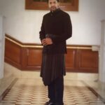 Jayam Ravi Instagram – 👑 #PS1 Promotions 

Outfit: @bindaniofficial

Styled by @team___e
Style team : @ekalakhani @malinikarthikeyan @themisvanessa @nivedidha_koliyot @nupur_p @arzoonagraik

Photographed by @arunprasath_photography

#PS1 #PonniyinSelvan #JayamRavi #TeamE