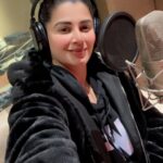 Kainaat Arora Instagram – #dubbing with @deepaktijoriteam @sunnysingteam ..
.
🎬
🎬
🎬
#kainaatarora #ComingSoon 2023 .. 🎬🎬🎬