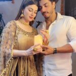 Kainaat Arora Instagram - May this Diwali almighty keeps you away from all the 🧿 Evil eyes 🧿 Around You .. 🪔🪔🪔 . Spread light .. 🪔🪔🪔 . #kainaatarora #festive #Kainaataroraudates #Familytime