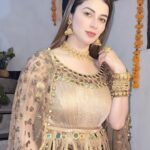 Kainaat Arora Instagram - Happy Deepawali 🪔 to All my beautiful well wishers and everybody around the world 🌍 . Stay blessed 🪔🪔🪔🪔🪔 . #kainaatarora Saharanpur